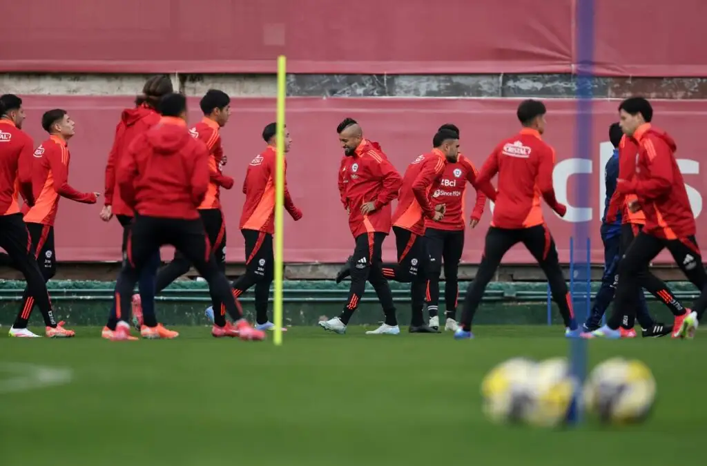 La Roja ya entrena pensando en la ‘Albiceleste’. Foto: Javier Torres/Photosport.