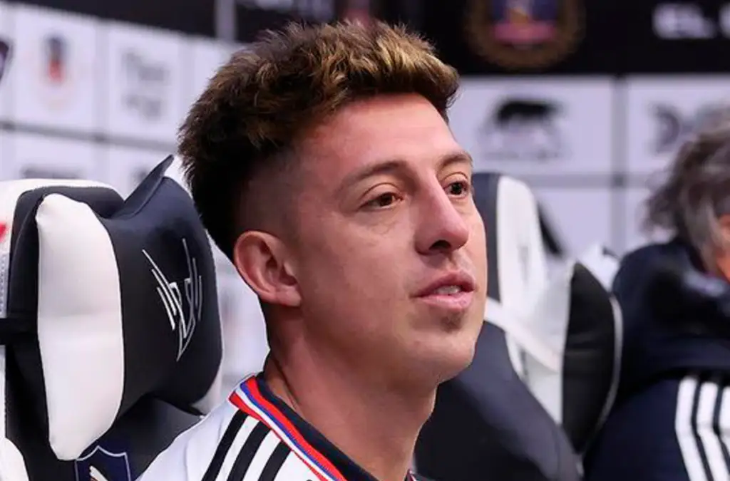 Pablo Parra está a la espera de sumar sus primeros minutos oficiales en Colo-Colo.