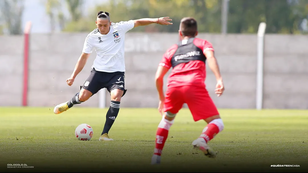 Las alternativas de Gustavo Quinteros para reemplazar a Matías Zaldivia en  la defensa de Colo Colo
