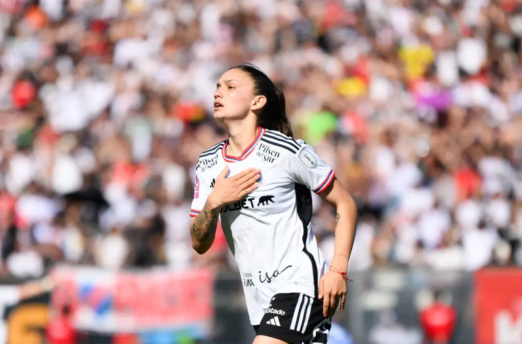 Foto: Octavio Córdova: Isidora Olave celebrando el gol a Universidad de Chile.