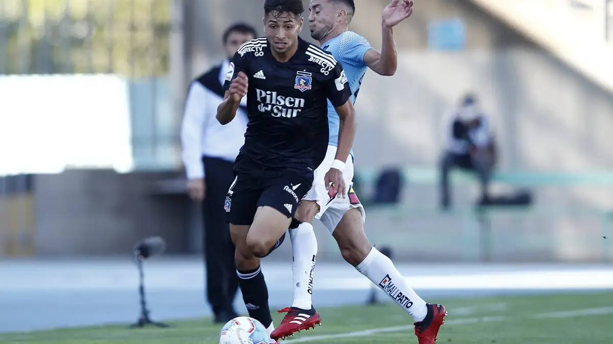 Futbol, O’Higgins vs Colo Colo Trigsima Cuarta fecha, campeonato nacional 2020. El jugador de Colo Colo Jeyson Rojas disputa el baln contra Roberto Cereceda de O’Higgins durante el partido de primera division realizado en el estadio El Teniente de Rancagua, Chile. 14/02/2020 Felipe Zanca Football, O’Higgins vs Colo Colo 34th date, 2020 National Championship. Colo Colo’s player Jeyson Rojas, battles the ball against Roberto Cereceda of O’Higgins during the first division football match at El Teniente stadium in Rancagua, Chile. 14/02/2020 Felipe Zanca