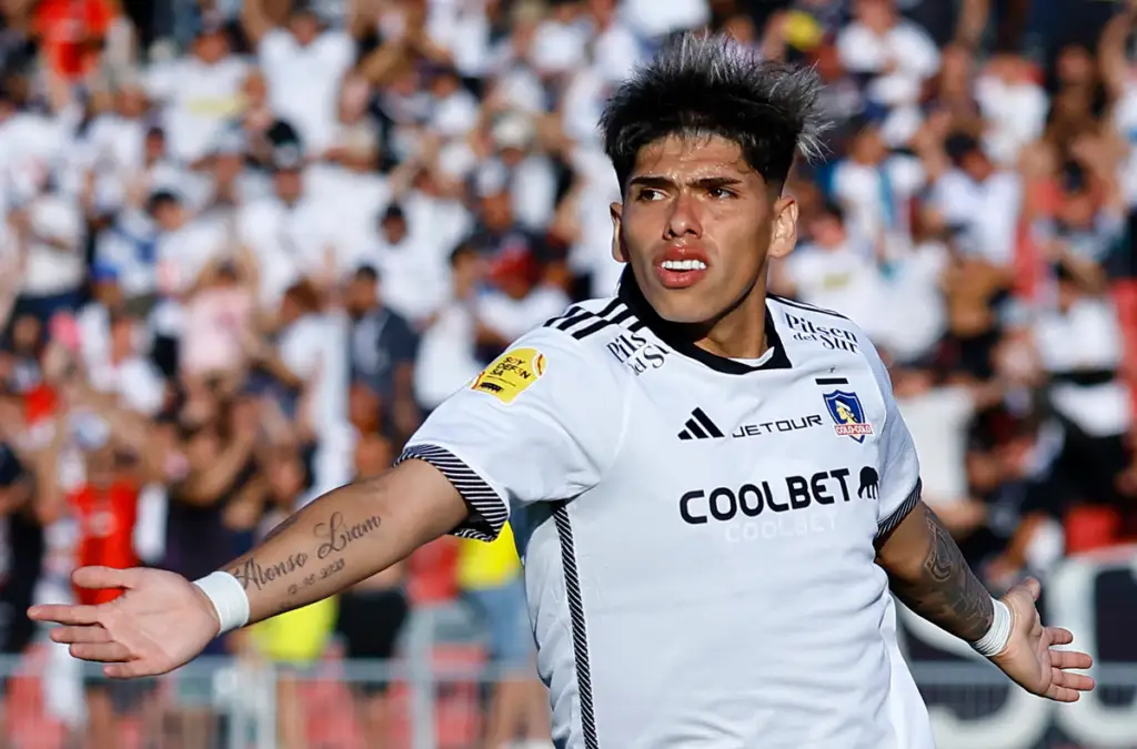 Carlos Palacios se llenó de elogios por su rendimiento en Colo-Colo.
