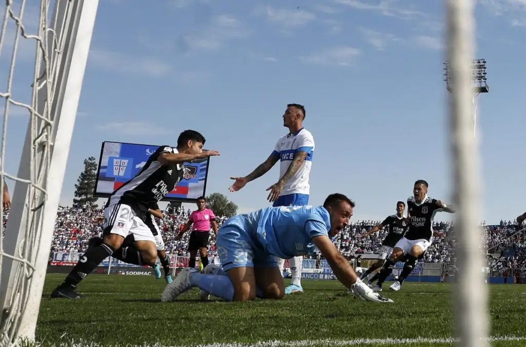 Colo-Colo visitará a Universidad Católica por la décima fecha del Campeonato Nacional.