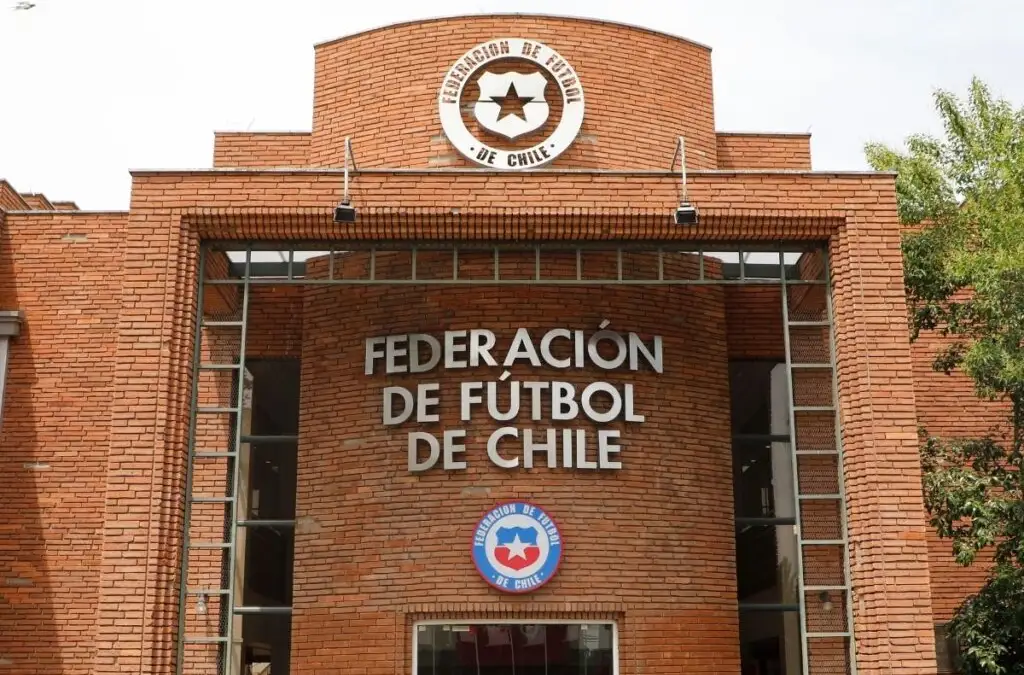 Segunda Sala del Tribunal de Disciplina de la ANFP falló a favor de Colo-Colo.