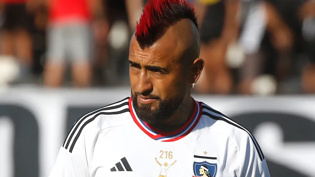 Arturo Vidal espera por el contacto formal de Colo-Colo.