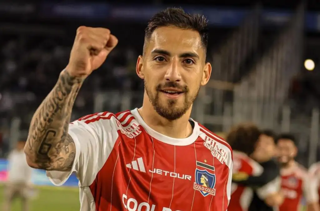 Javier Correa no saldría de Colo-Colo.