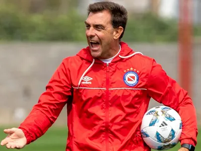 Nuevo revés: Pablo Guede recibió un duro golpe en el fútbol argentino