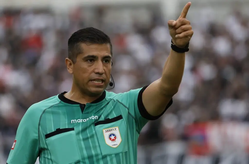 El árbitro Saravia no será la primera vez que se cruce con el Popular.