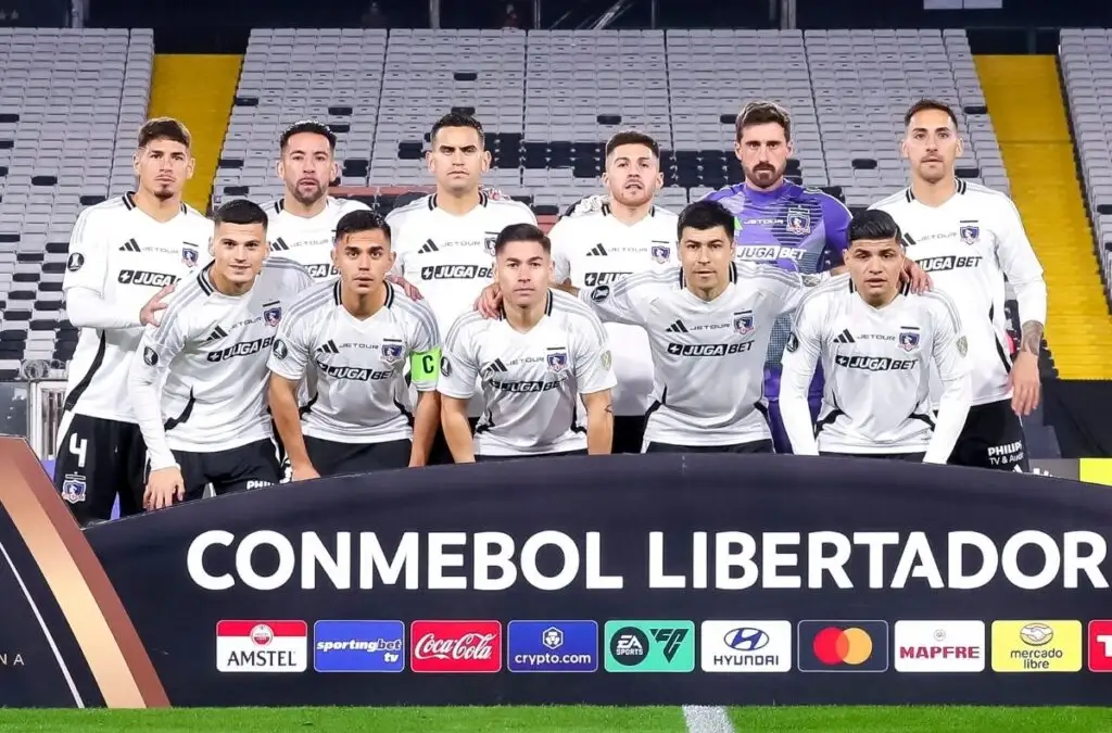 La formación con la que Colo-Colo enfrentó a Atlético Bucaramanga.
