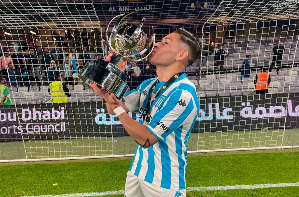 Óscar Opazo aún no debuta con la camiseta de Racing Club.