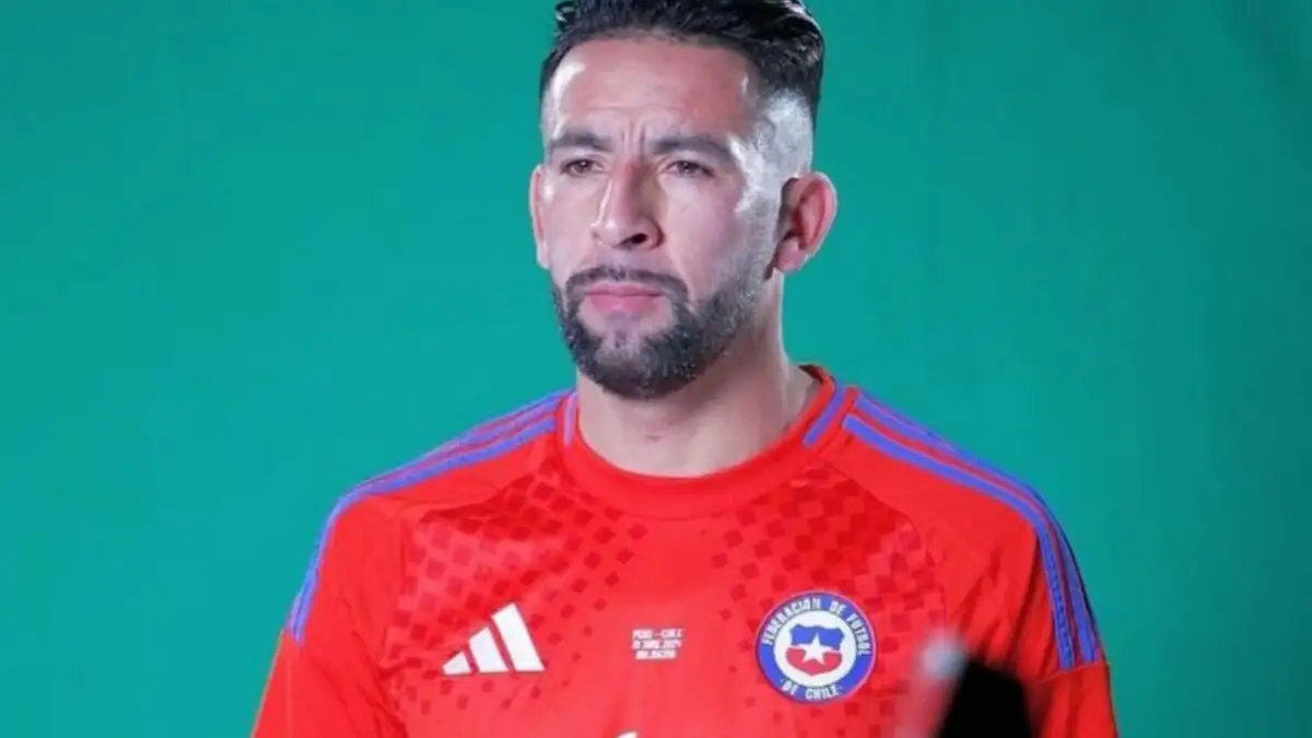 Mauricio Isla se perfila como el capitán de la Selección Chilena ante Argentina.