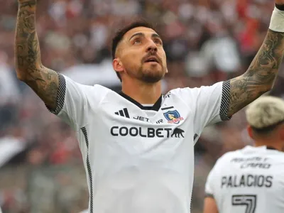 ¿Alerta en Colo-Colo? Desde Argentina aseguran que buscarían el fichaje de Javier Correa