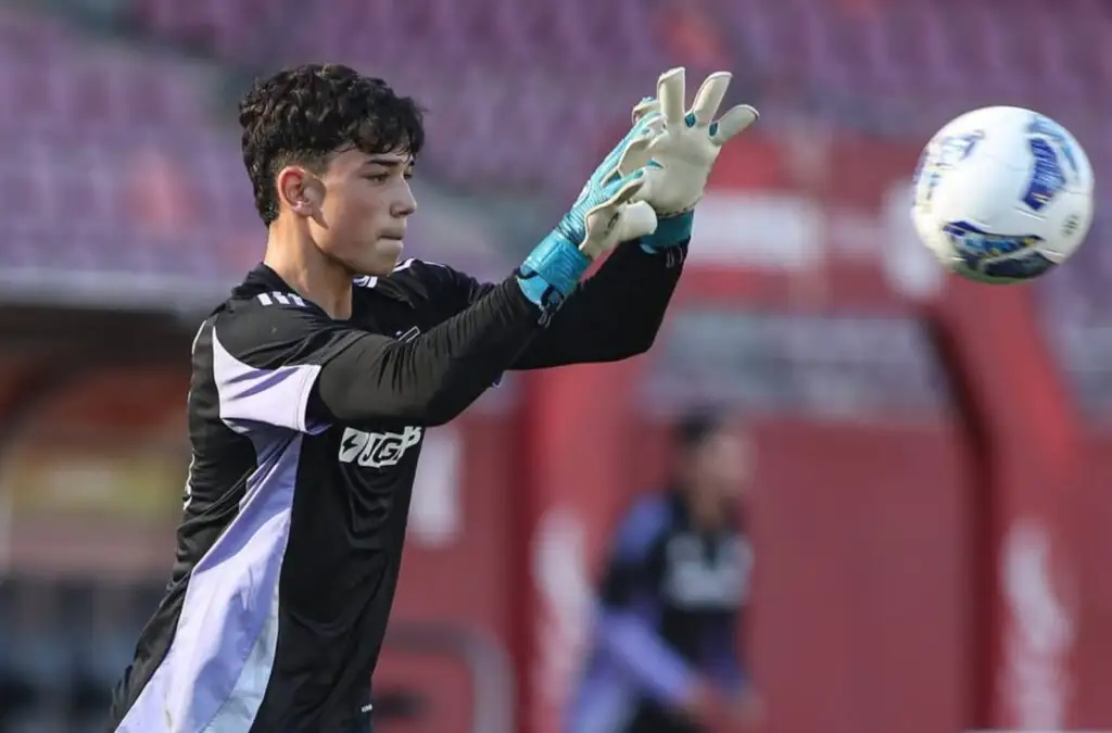 Santiago Tapia se sumó a la pretemporada con Colo-Colo.