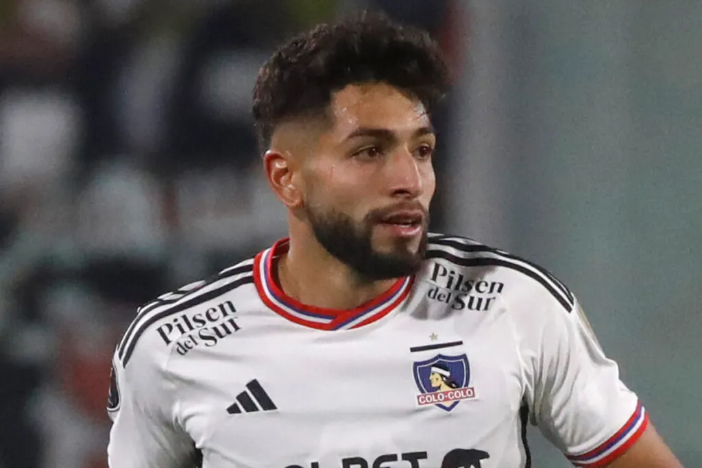 Jeyson Rojas jugando por Colo-Colo.