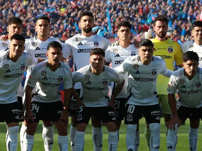 «No puede salir del equipo»: Hinchas llenan de elogios a jugador de Colo-Colo por su nivel frente a la U