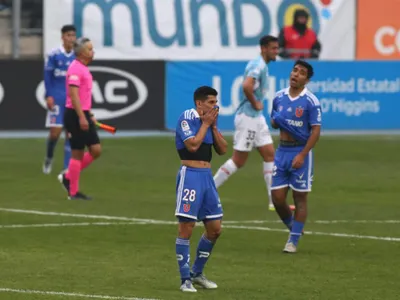¿Ventaja para el Cacique? Universidad de Chile pierde a dos titulares de cara al Superclásico