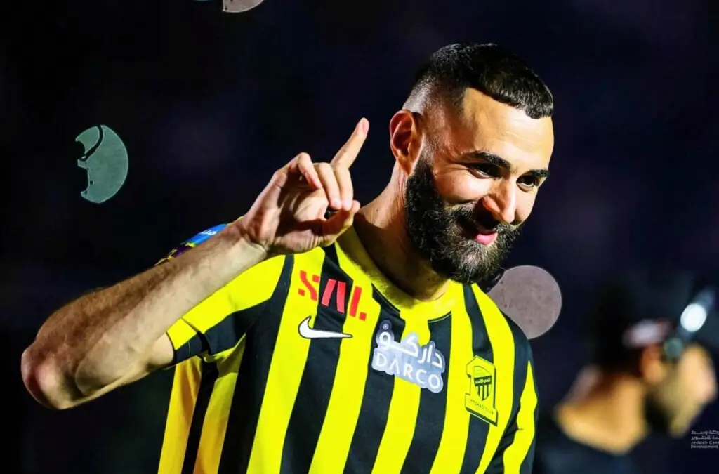Copa Libertadores comparó a Karim Benzema con jugador de futsal de Colo-Colo.