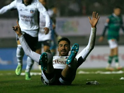 ¿Peligra el encuentro de Colo-Colo?: Árbitro suspendió partido por las consecuencias de la lluvia