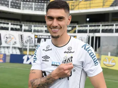 Colo-Colo se interesa por defensor central del Brasileirao ante la caída de Ramiro González