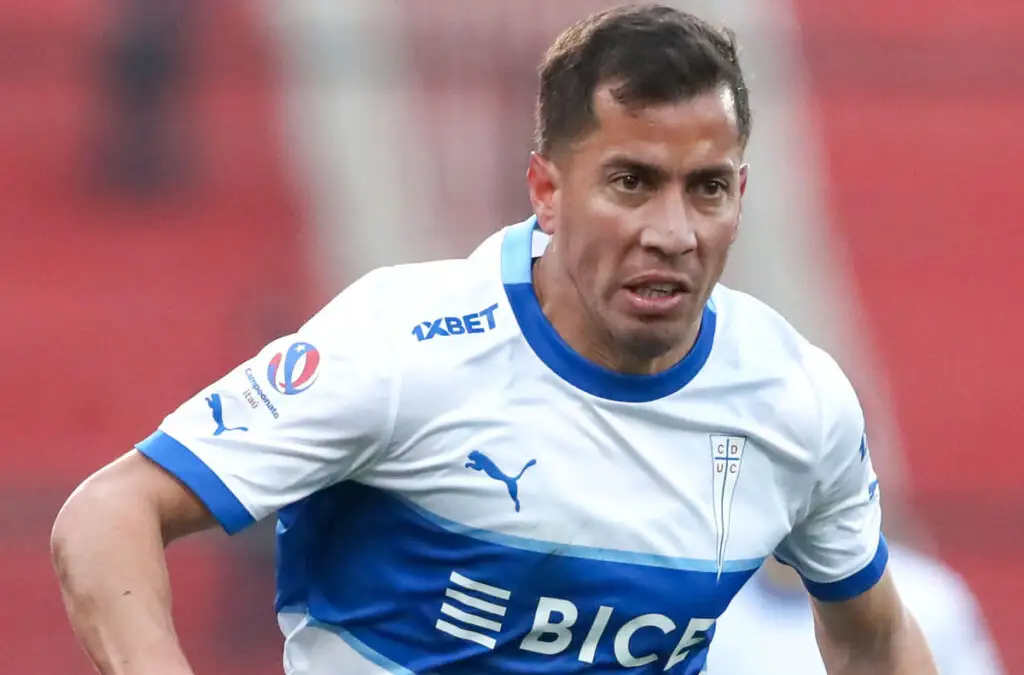 Agustín Farías será baja en la UC para visitar a Colo-Colo.