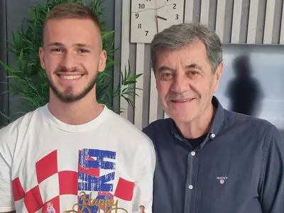 No lo olvida: El pequeño detalle colocolino de Mirko Kozic en la celebración de su cumpleaños 83