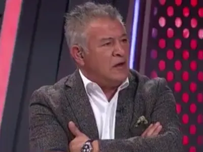 Claudio Borghi sale en defensa de ‘basureado’ jugador de Colo-Colo: «Siempre está disponible»
