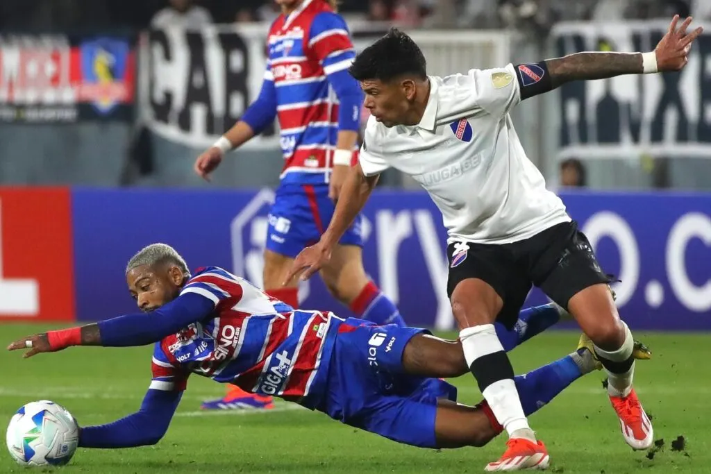 Colo-Colo vs Fortaleza, en un partido válido por la Conmebol Libertadores.