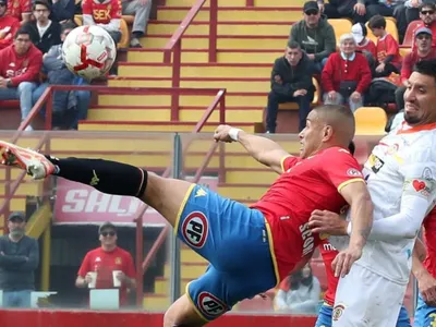 [Video]: Leandro Benegas sigue en racha goleadora y se luce con anotación de semi chilena