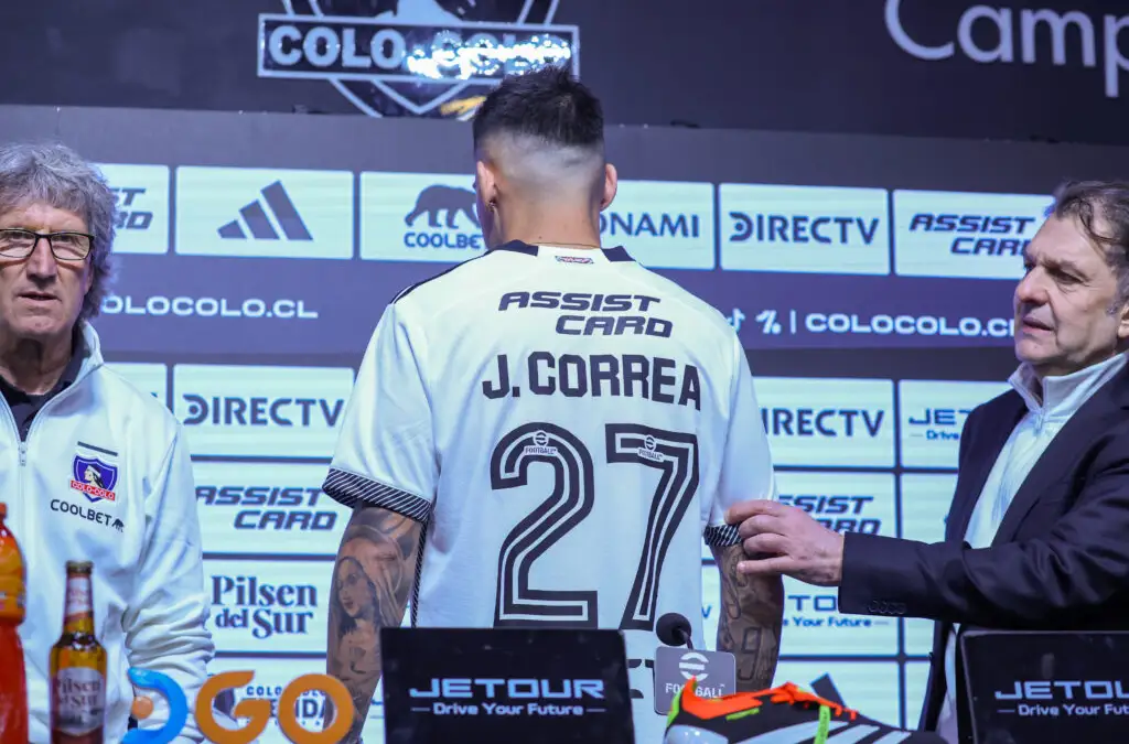 Javier Correa es el único refuerzo presentado por Colo-Colo.