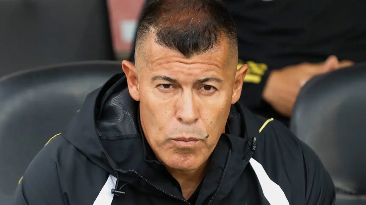 Jorge Almirón probó por primera vez en la semana una formación titular para buscar la estrella 34.