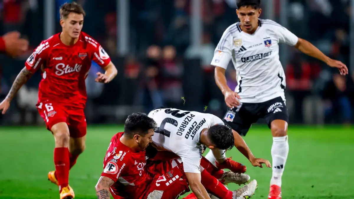 Hinchas pierden la paciencia con el refuerzo de Colo-Colo, Salomón Rodríguez