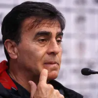 Afirman que Gustavo Quintero se decepcionó por el actual nivel de futbolista de Colo-Colo: «El DT está frustrado»